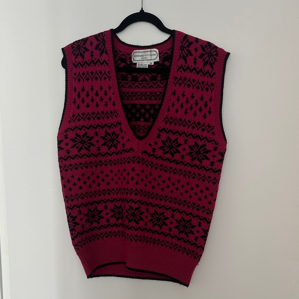 Adrienne Vittadini Sport 100% Wool V-Neck Sweater Vest in Pink and Black